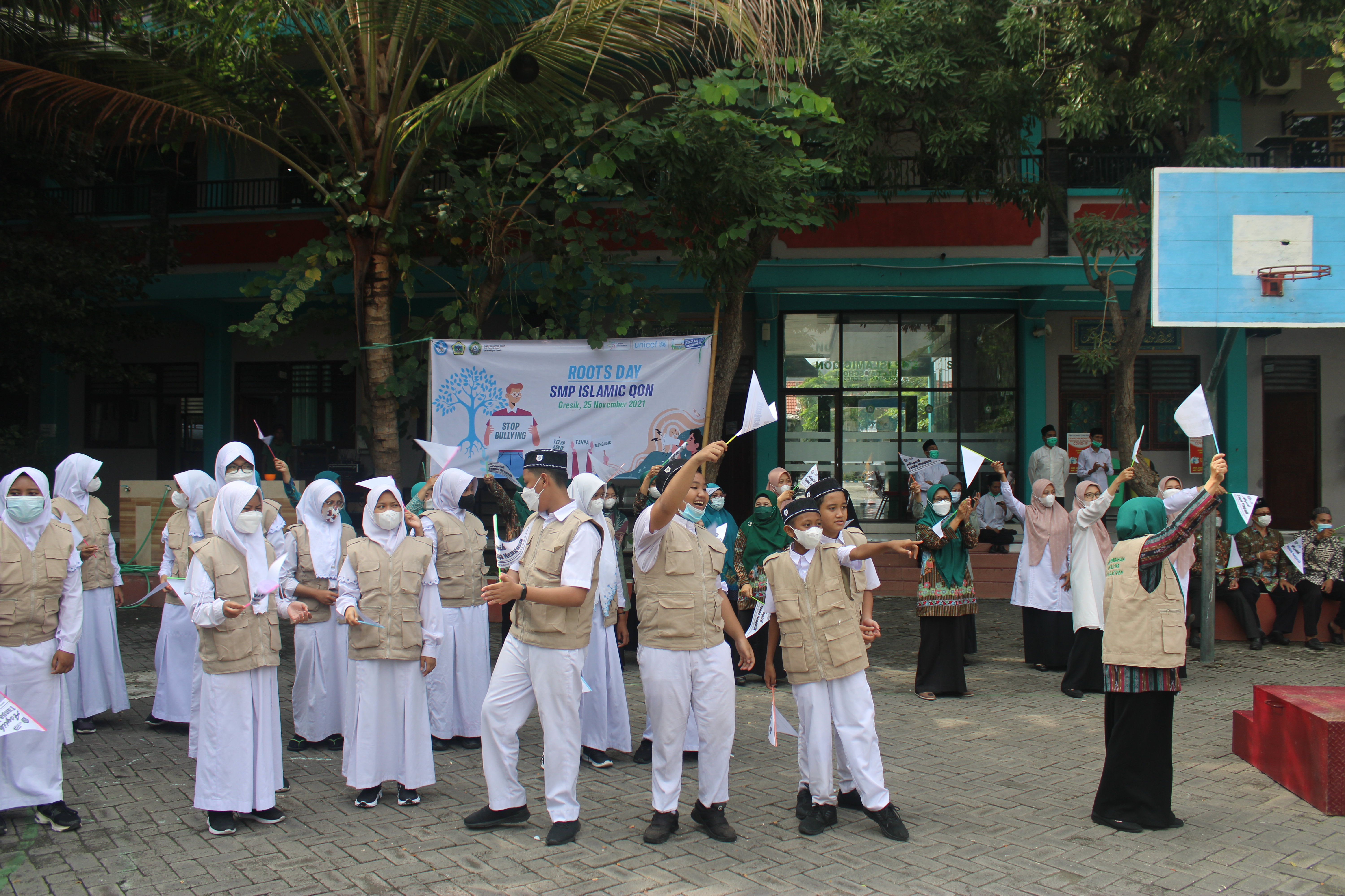 ROOTS DAY SMP IQON